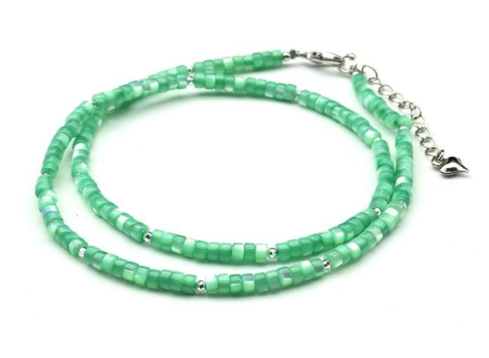 Choker made of mother-of-pearl tinted discs 4mm color green, 45cm