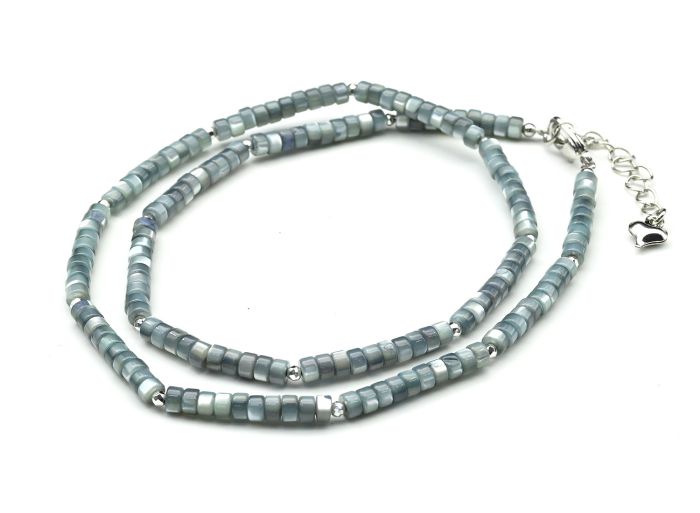 Choker made of mother-of-pearl tinted discs 4mm gray, 45cm