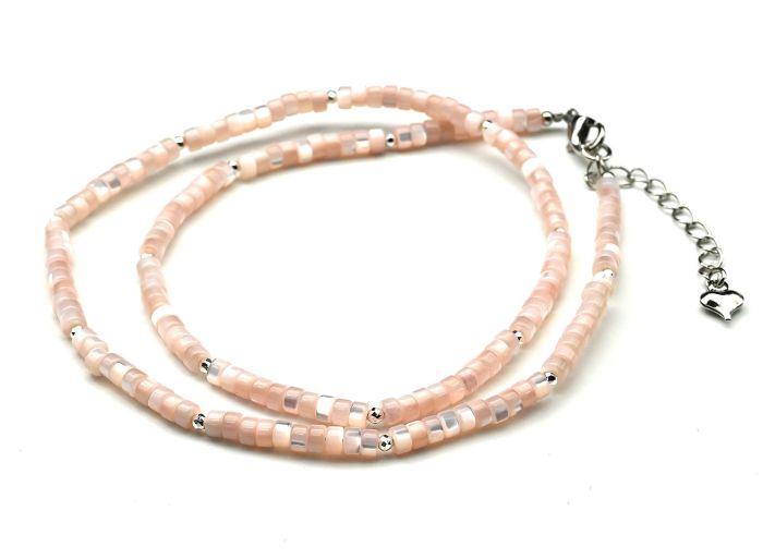 Choker made of mother-of-pearl tinted discs 4mm powder color, 45cm