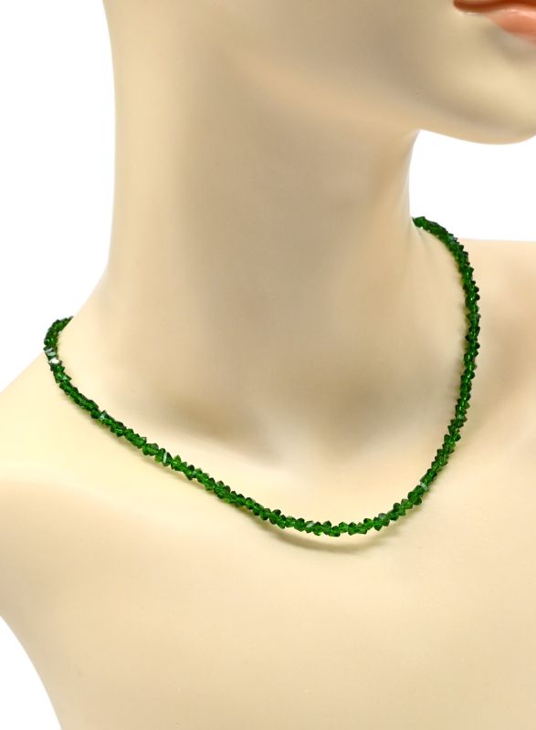 Women's neck choker made of zircon cut 4mm green, 44cm