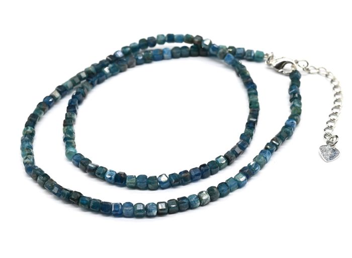 Apatite choker cube 3mm, 40cm