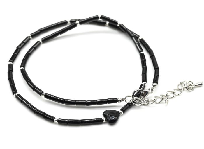 Choker made of black agate (imitation) cylinder 3*5mm, heart 8*8mm color black, 40cm