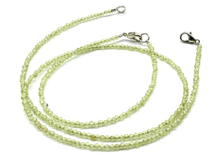 Choker and bracelet made of chrysolite ball 2mm, 45cm; 17cm