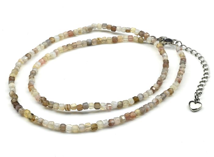 Choker made of Brazilian agate cube 2.5mm, 40cm