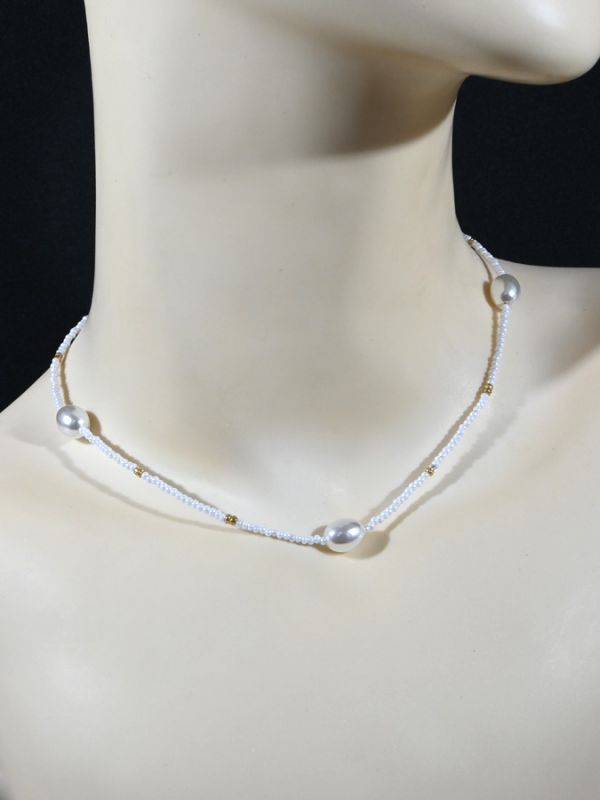 Beaded choker with Majorca rondel 2*1mm color white, 38cm