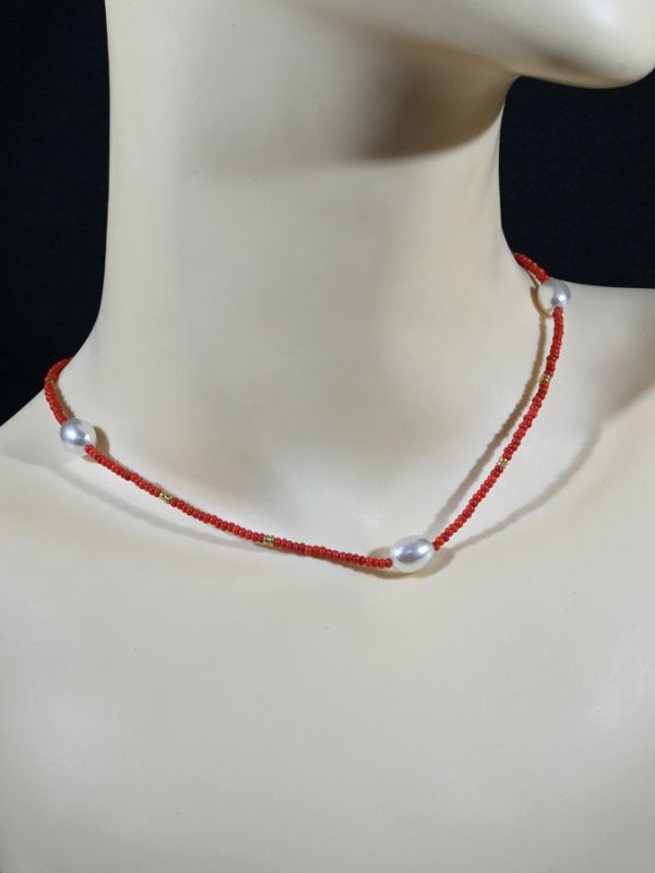 Beaded choker with Majorca rondel 2*1mm color red, 38cm