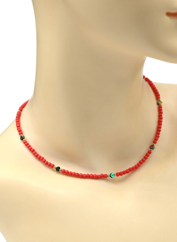 Choker made of beads "Hearts" ball 3mm coral flower, 39cm.