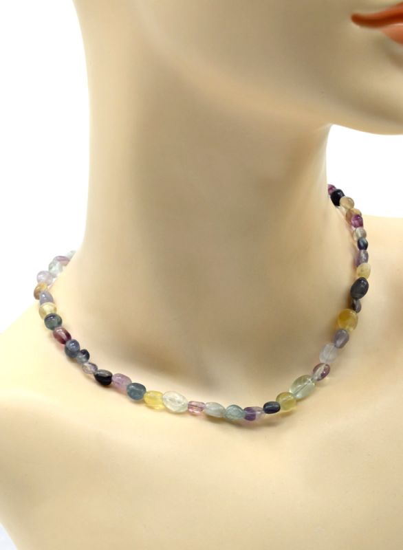 Choker made of fluorite galtovka, 41cm