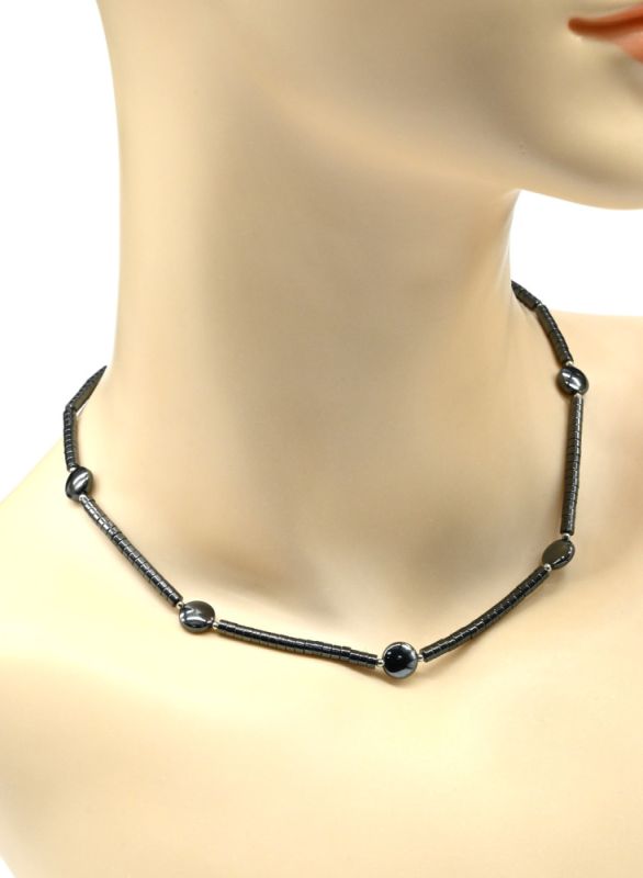 Hematite choker disc 3*2mm black, insert circle 8mm, 39cm