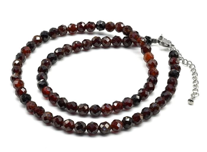 Garnet choker (pyrope) ball 5mm, 40cm