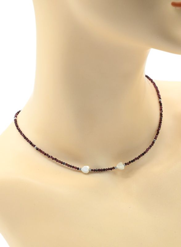 Garnet choker with Heart pendant, white, 39cm