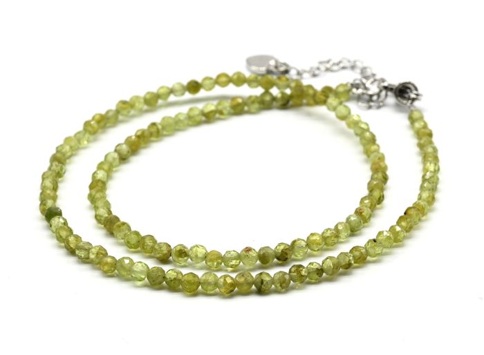 Choker made of green pomegranate ball 3mm, 38cm