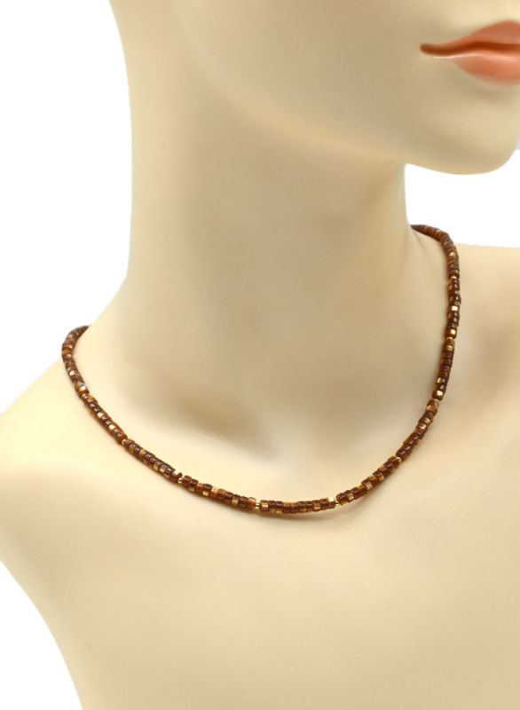 Choker made of mother-of-pearl tinted discs 4mm cappuccino flower, 45cm