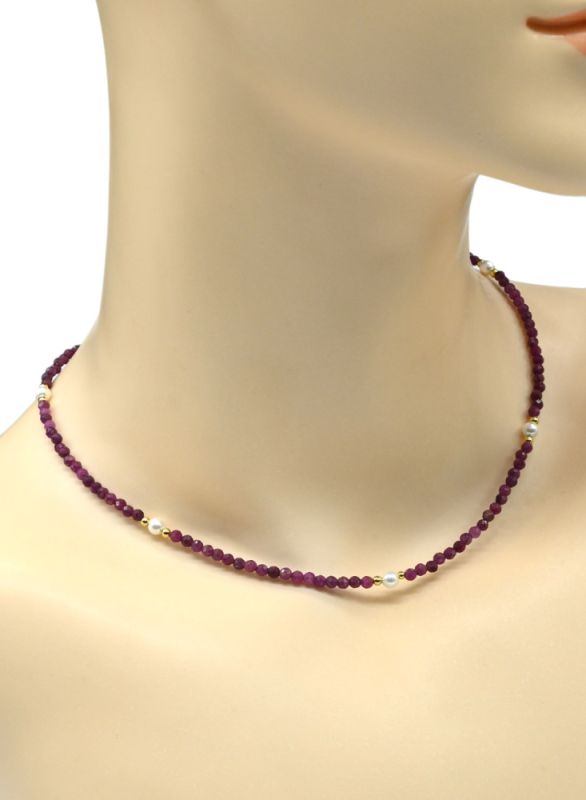 Choker made of ruby ball 3mm, insert Majorcan ball 4mm, 39cm