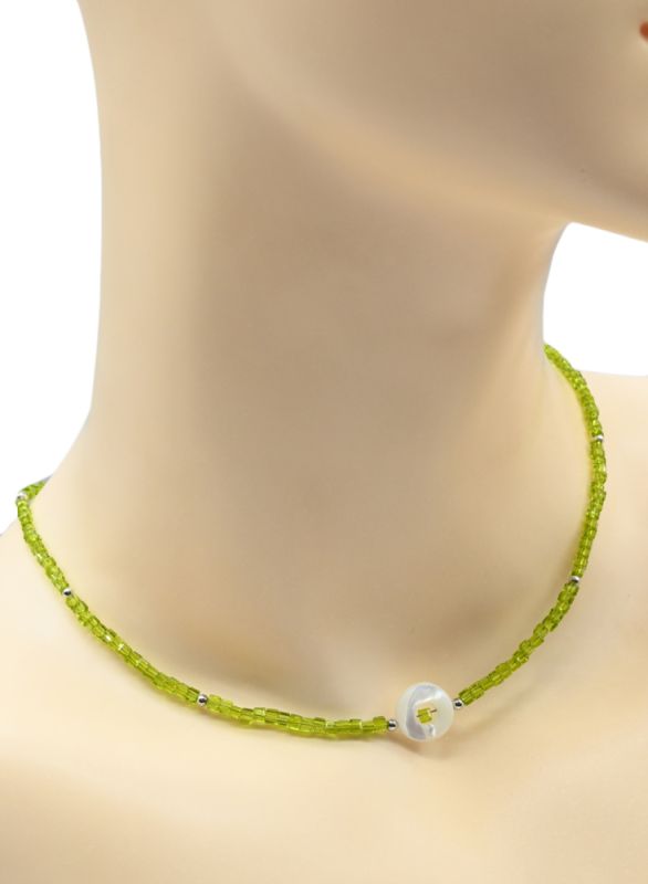 Zircon choker with mother of pearl cube 2mm green, 39.5cm