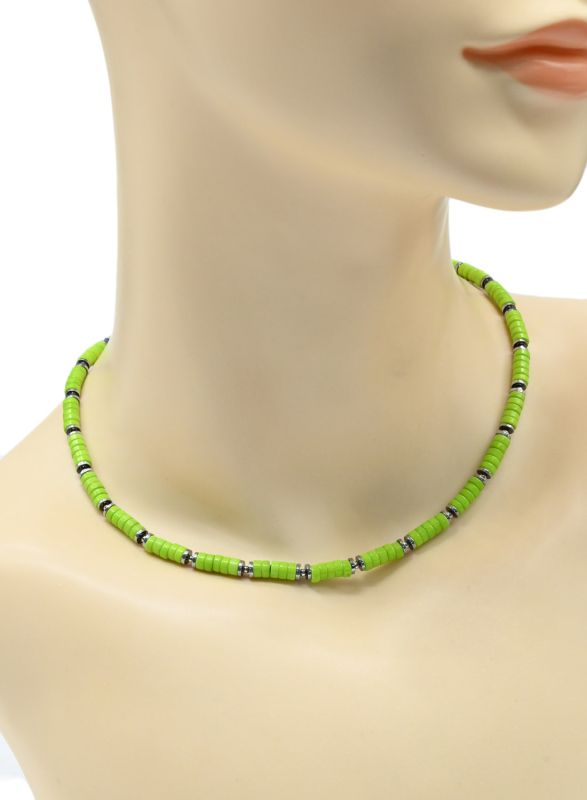 Choker on the neck disc 4*2mm, light green, 39cm