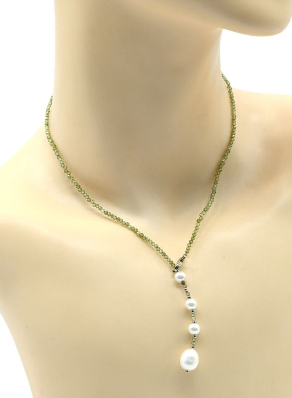 Choker on the neck made of cubic zirconia ball 2mm with pearls, flowered, 40cm