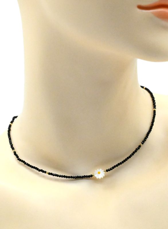 Choker with chamomile 8mm spinel ball 2mm black, 39cm