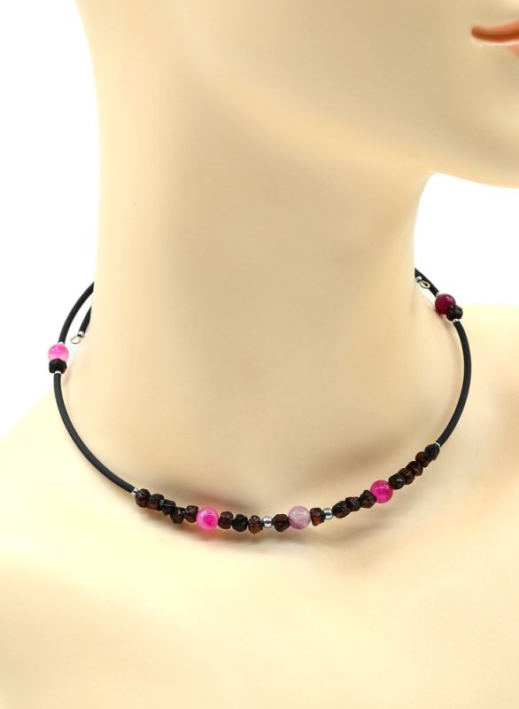 Choker with 5mm amber bit and tinted agate ball 6mm fuchsia, 39cm