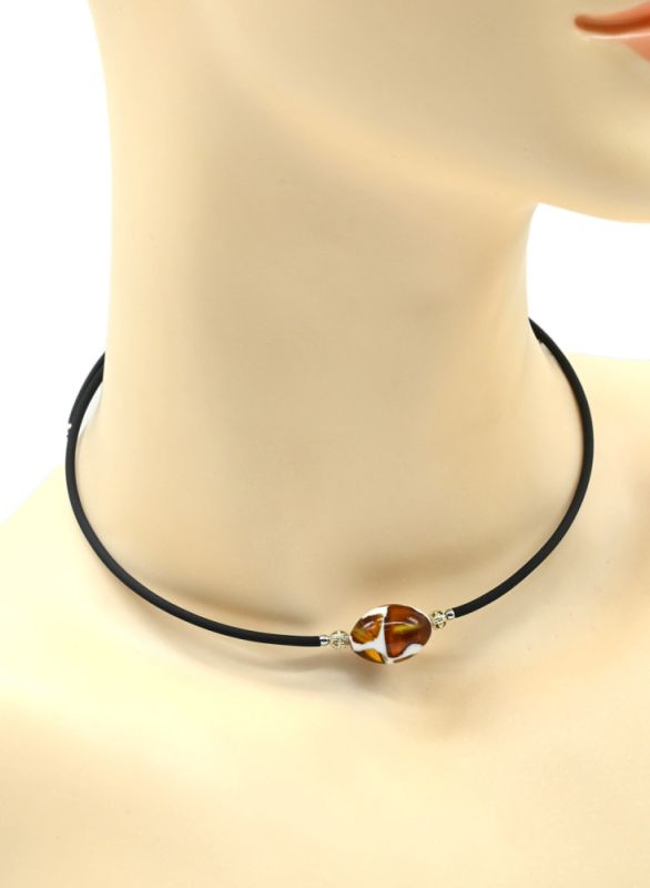 Choker with amber mosaic fig. 12*16mm, 40cm.