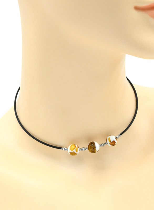 Choker with amber mosaic ball 10mm, 35cm.