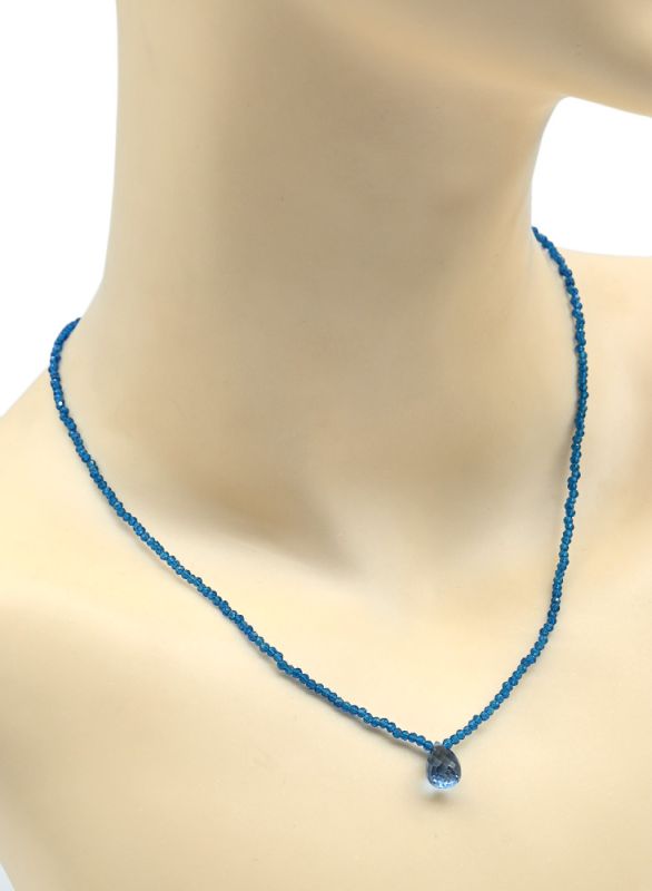 Choker with a blue spinel pendant, 44cm