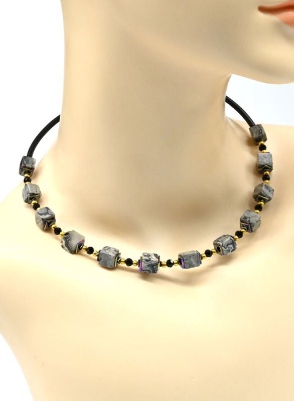 Choker necklace with grey jasper cubes 7mm, 45cm